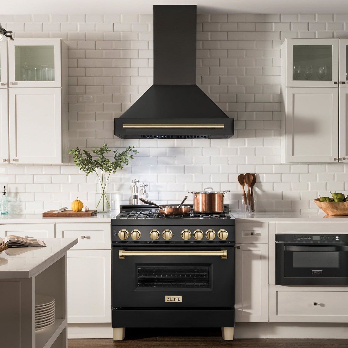 ZLINE 30" Autograph Edition Black Stainless Steel Range Hood with Gold Handle (BS655Z-30-G)