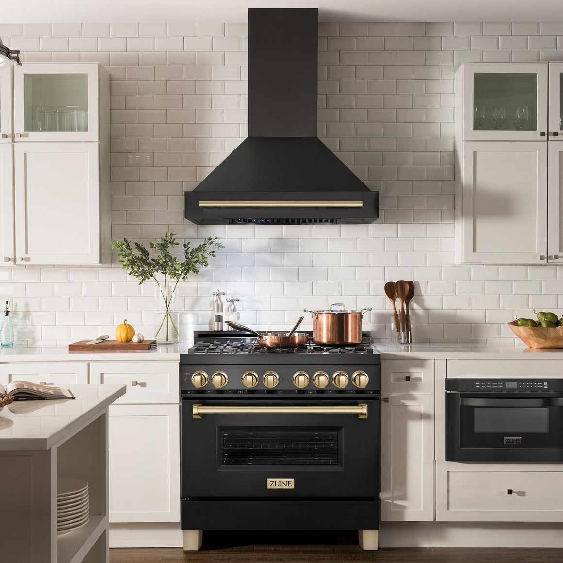 ZLINE 36" Autograph Edition Black Stainless Steel Range Hood with Gold Handle (BS655Z-36-G)