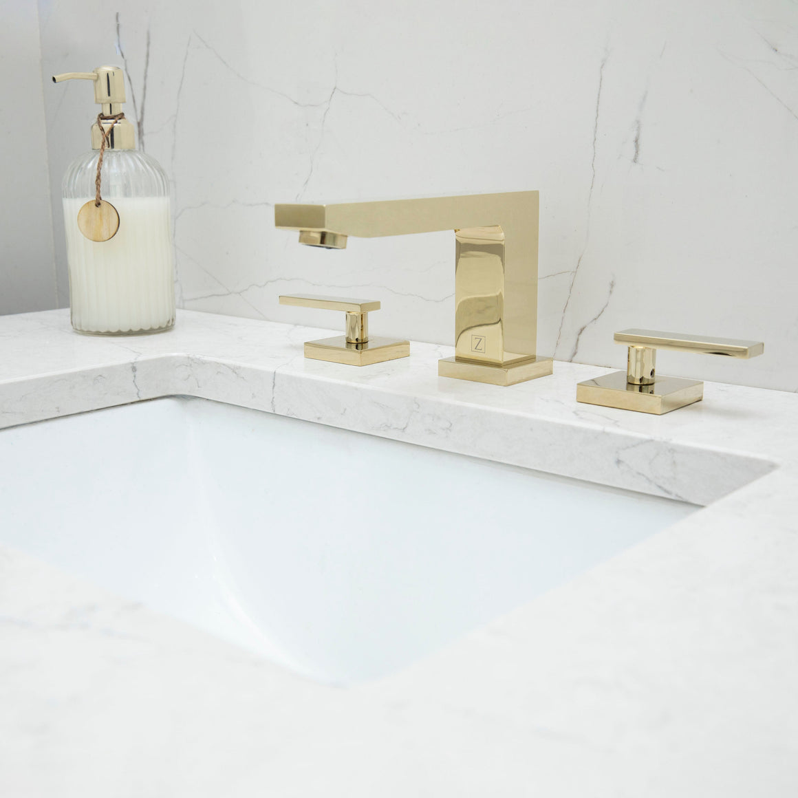 ZLINE Crystal Bay Bath Faucet with in Polished Gold (CBY-BF-PG)