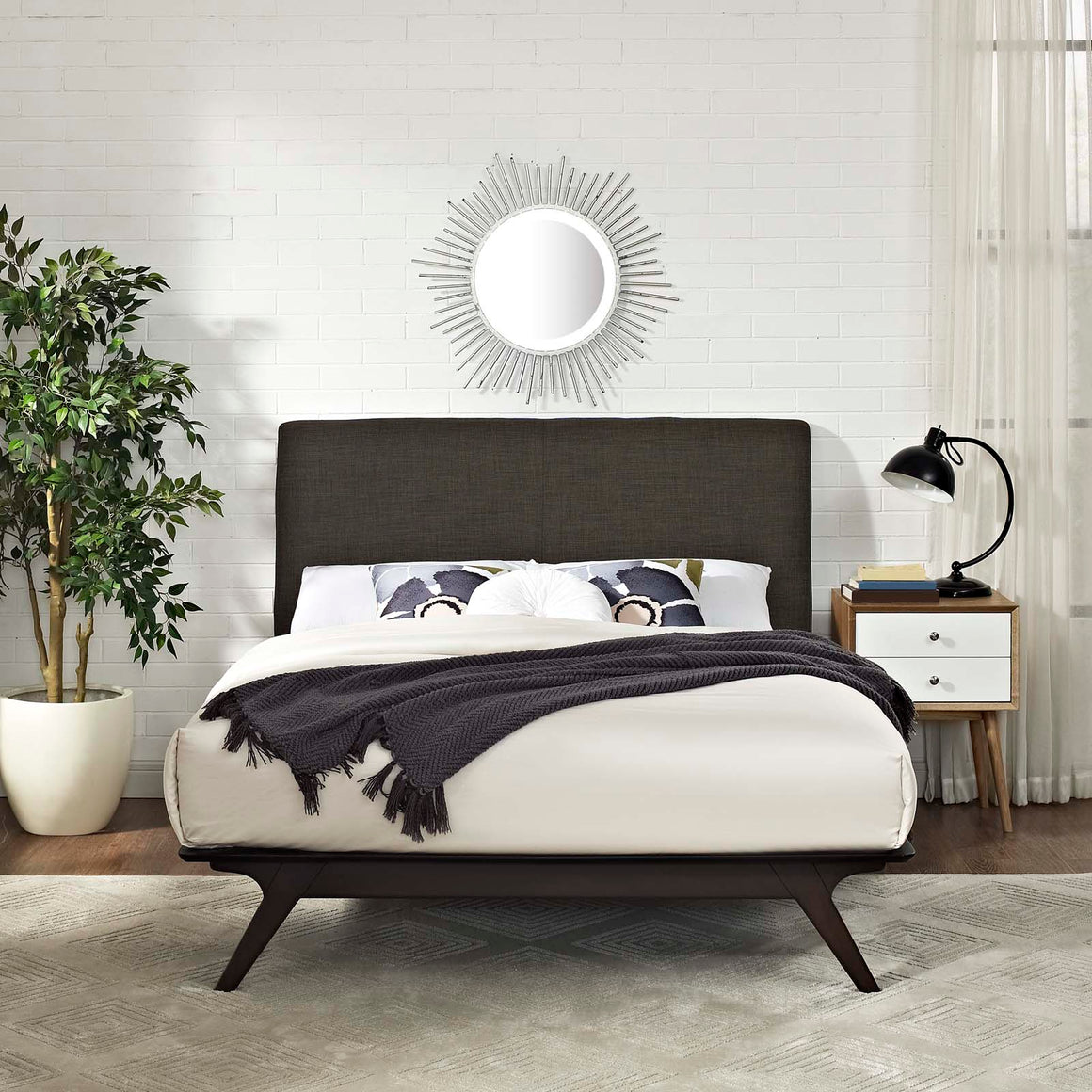 Tracy Queen Bed In Cappuccino