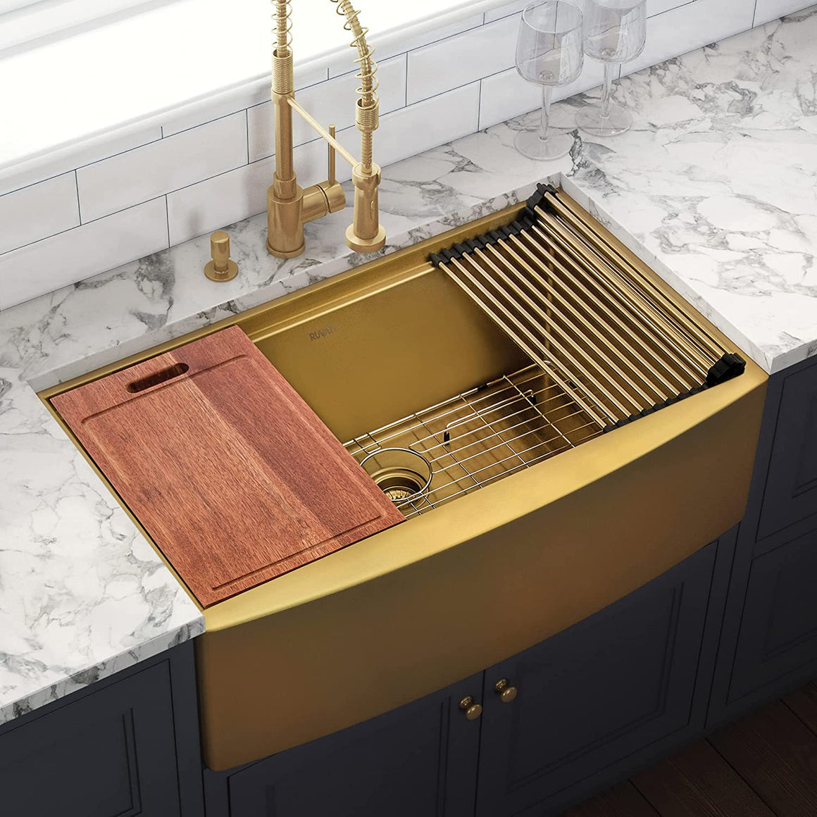 Ruvati 33-inch Matte Gold Workstation Apron-Front Brass Tone Stainless Steel Kitchen Sink – RVH9207GG