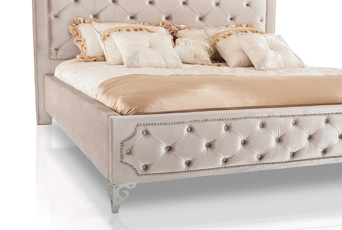 Modrest Leilah - Transitional Tufted Beige Fabric Bed
