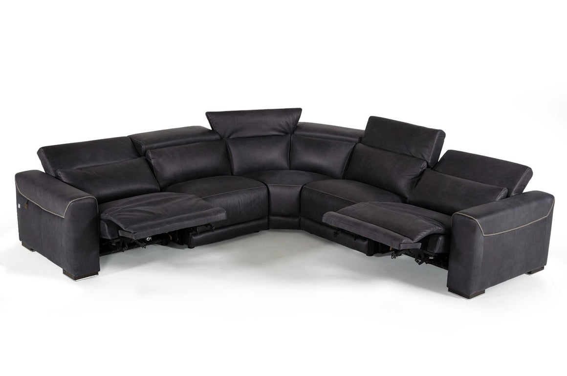 Estro Salotti Thelma Modern Black Italian Leather Sectional Sofa w/ Recliners