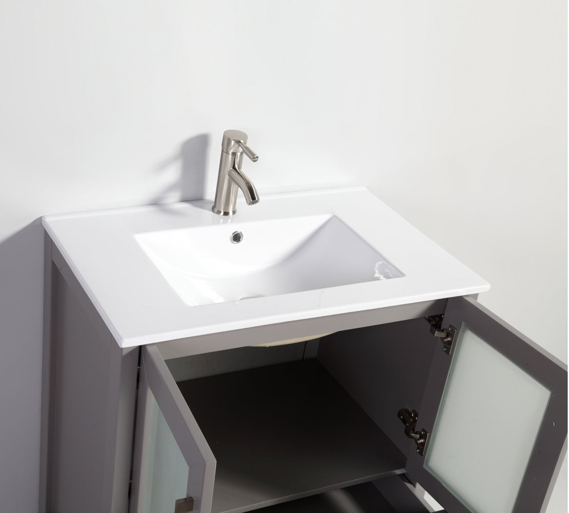 Leidesdorff 30" Single Bathroom Vanity Set with Mirror in Light Gray