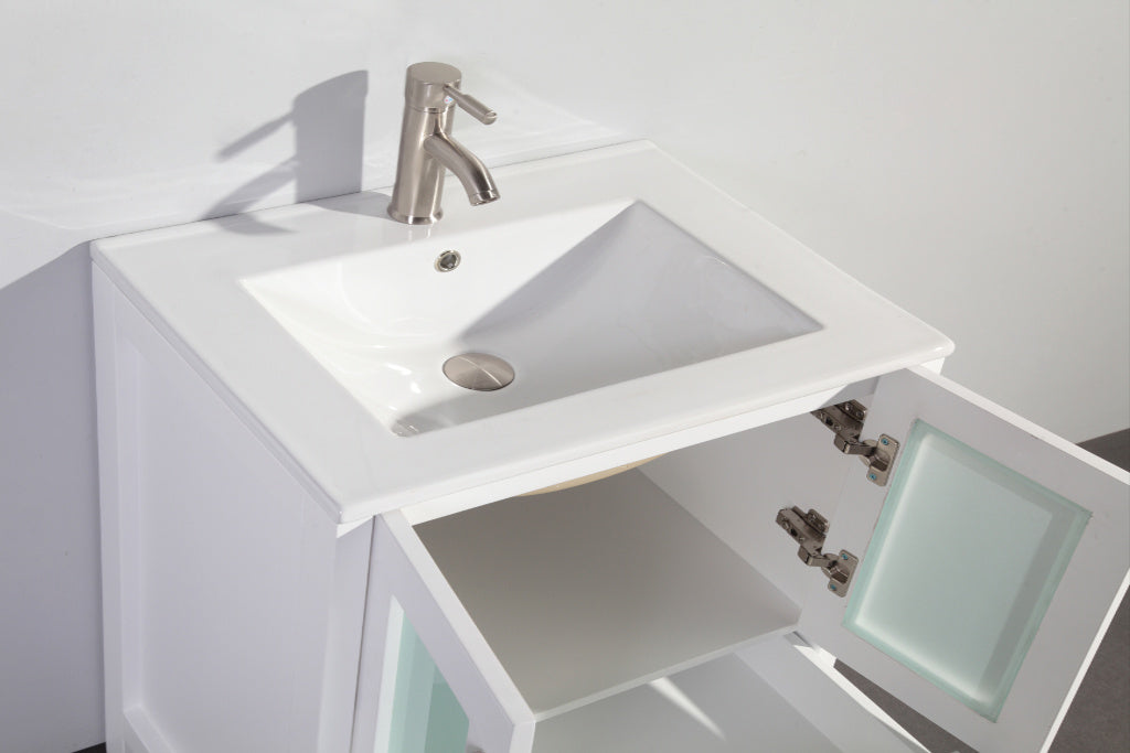 Leidesdorff 30" Single Bathroom Vanity Set with Mirror in White