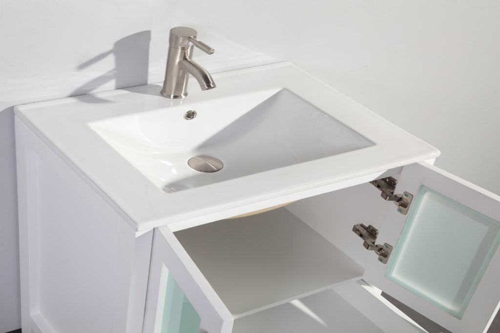 Leidesdorff 36" Single Bathroom Vanity Set with Mirror in White